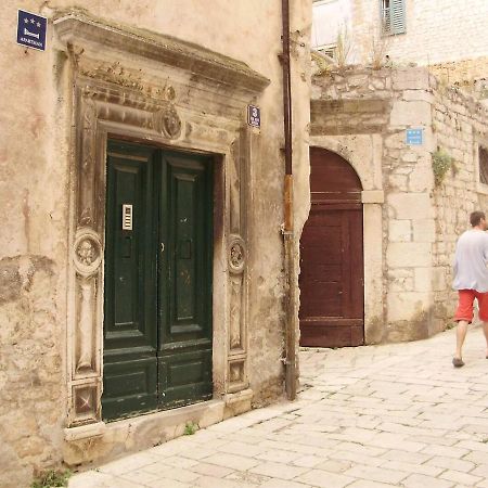 Studio Apartment In The Old City Of Šibenik Buitenkant foto