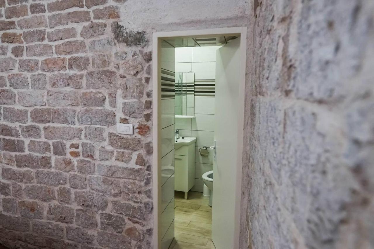 Studio Apartment In The Old City Of Šibenik Buitenkant foto
