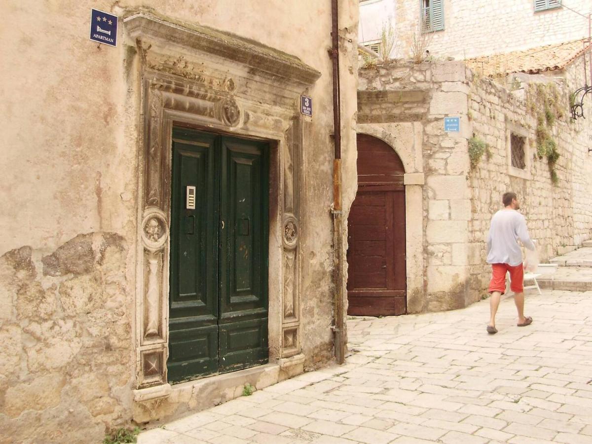 Studio Apartment In The Old City Of Šibenik Buitenkant foto