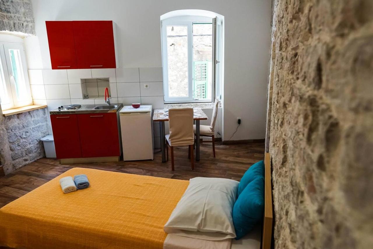 Studio Apartment In The Old City Of Šibenik Buitenkant foto