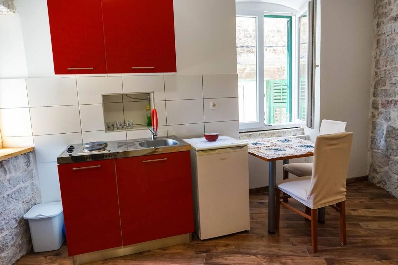 Studio Apartment In The Old City Of Šibenik Buitenkant foto
