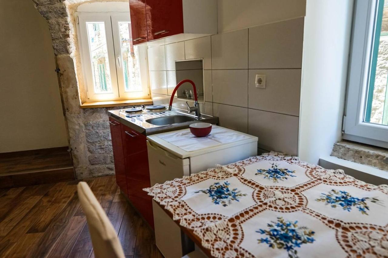 Studio Apartment In The Old City Of Šibenik Buitenkant foto